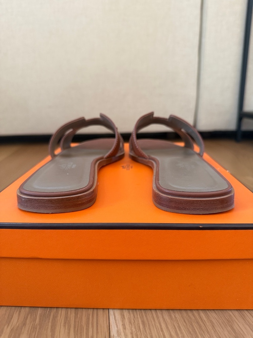Hermès Oran Gold Leather Slide Sandals - Picture 3 of 5